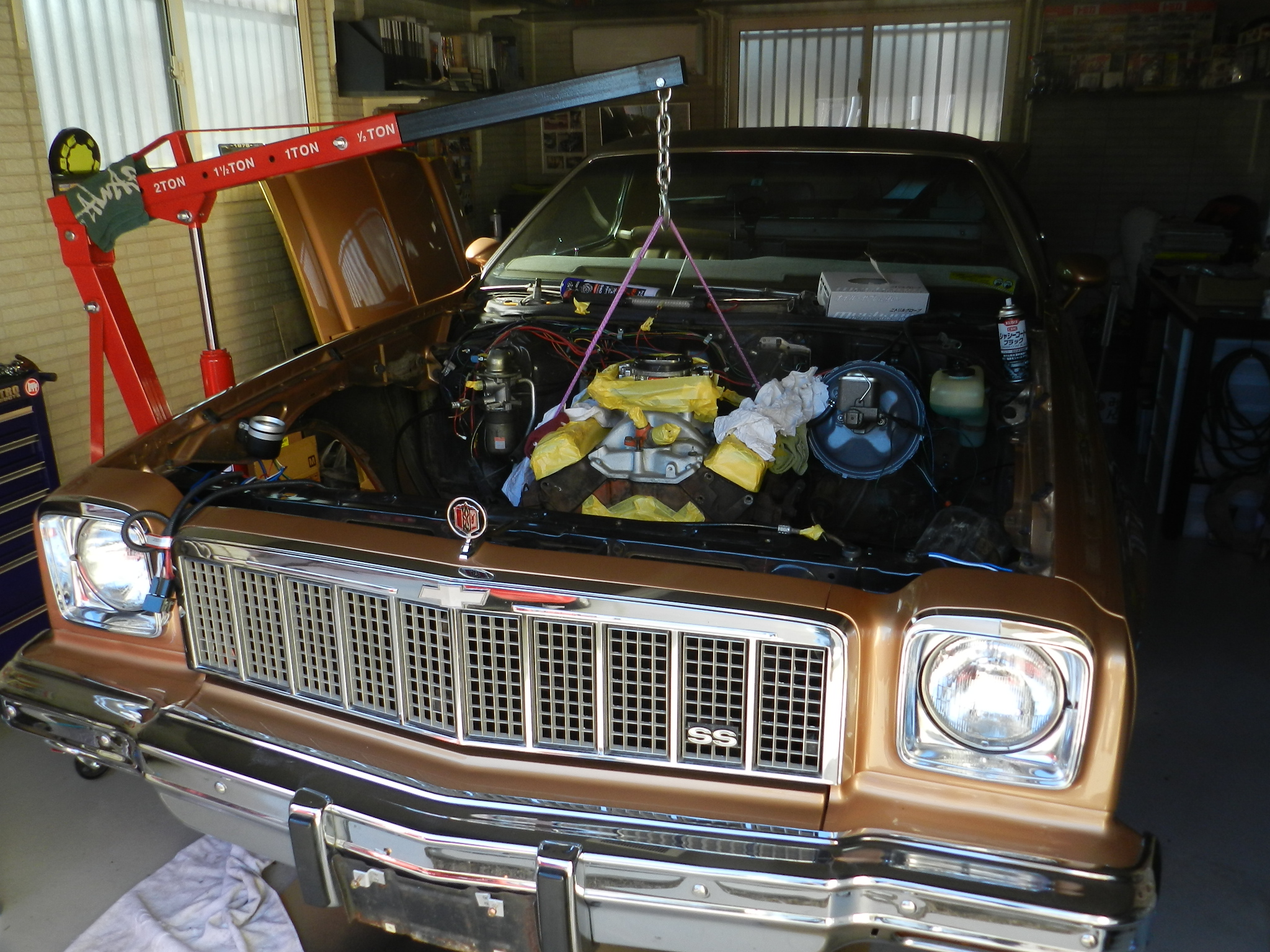 シボレーエルカミーノ 不人気年式のエンジンルームをディテールアップ大作戦 その6 エンジンブロック塗装 下編 40歳から始める70年代アメ車生活